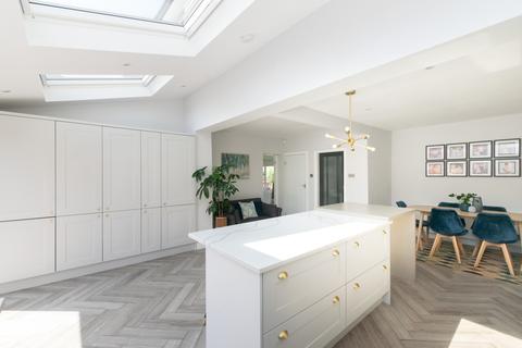 44 Buckstone Oval, Leeds, LS17 5HG