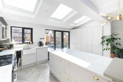 44 Buckstone Oval, Leeds, LS17 5HG