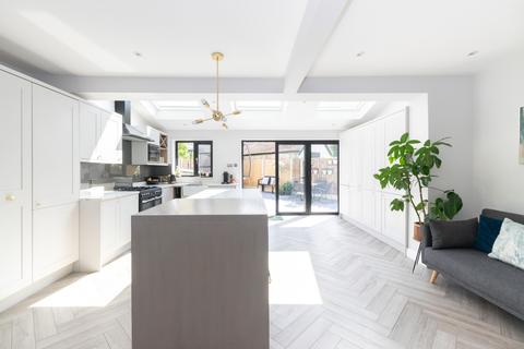 44 Buckstone Oval, Leeds, LS17 5HG