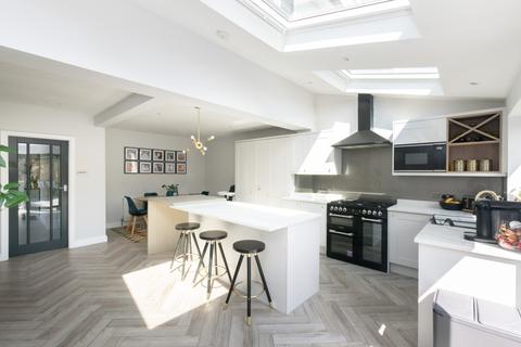 44 Buckstone Oval, Leeds, LS17 5HG