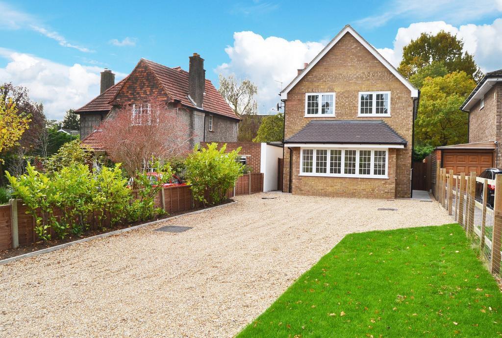 The Glade, Fetcham, KT22 3 bed detached house £795,000
