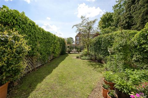 6 Gordon Road, Kingston Upon Thames, KT2 6BS