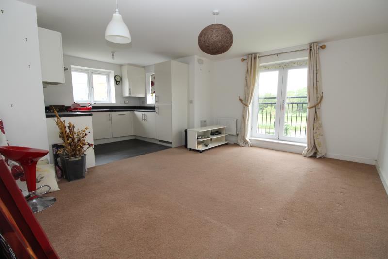 Clenshaw Path, Basildon, Essex, SS14 2FP 2 bed apartment £1,250 pcm