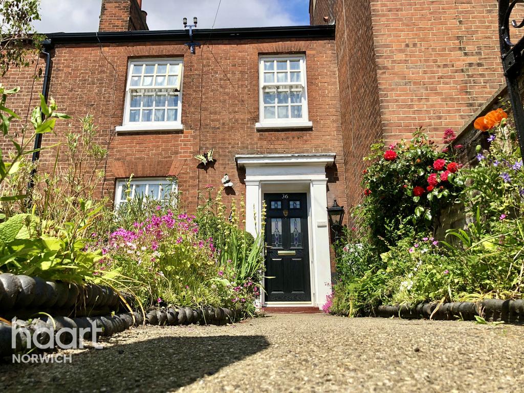 Grove Road, Norwich 4 bed terraced house £280,000