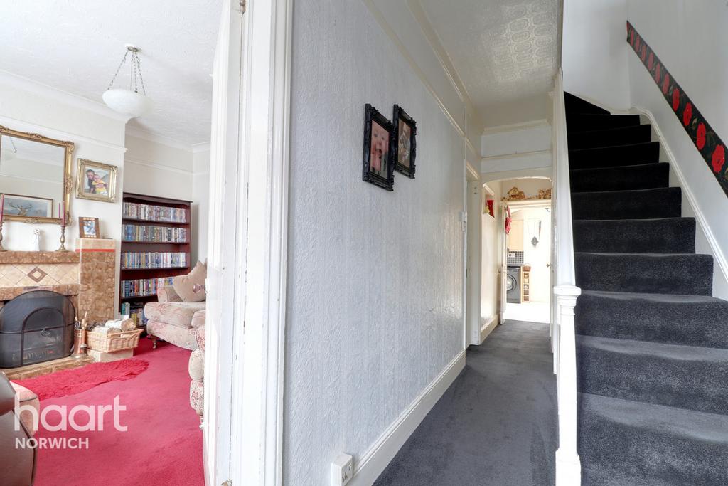 Grove Road, Norwich 4 bed terraced house £280,000