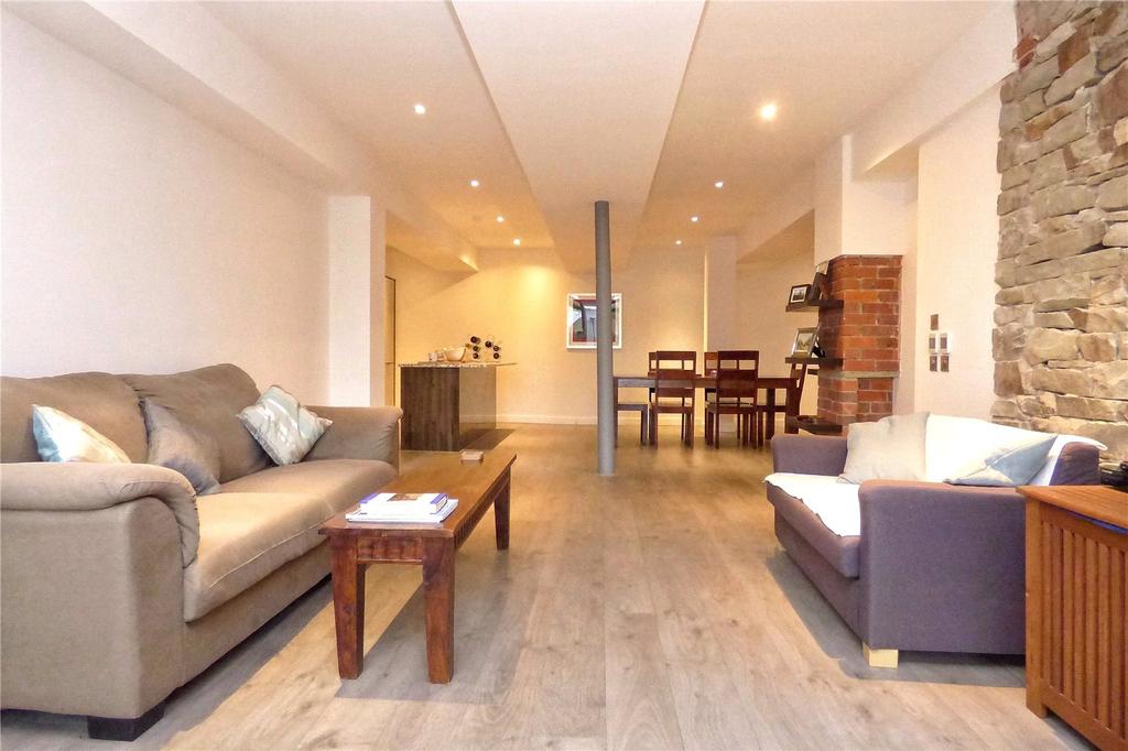 Lounge: