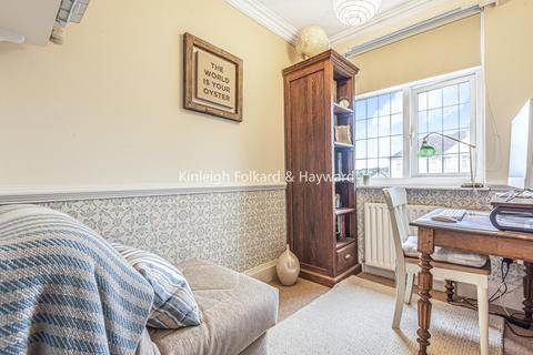 53 Winsford Road, London, SE6 4LT