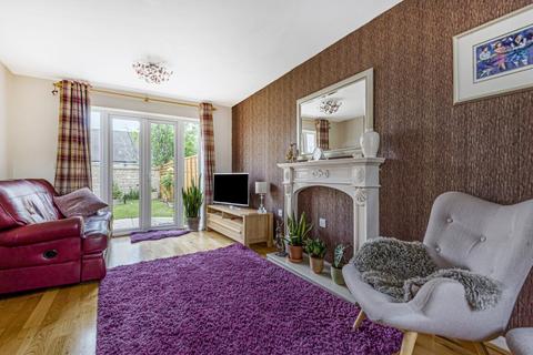 26 Hazel Close, Witney, OX28 1EL