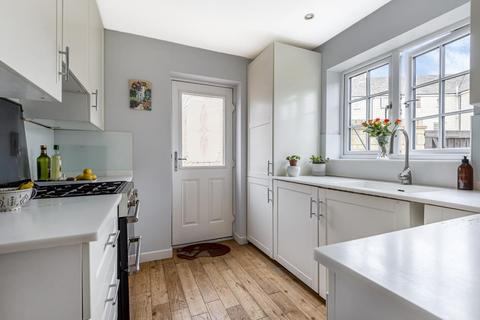 26 Hazel Close, Witney, OX28 1EL