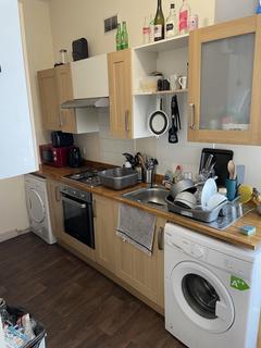 4 bedroom flat to rent, Stokes croft , Bristol BS1