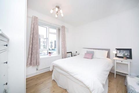 3 bedroom apartment to rent, Southgate Court, Southgate Road, de Beauvoir Town, N1