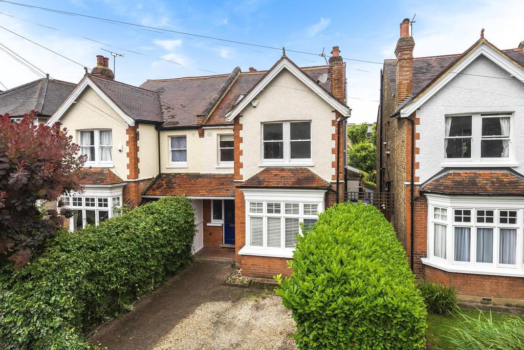 Bolton Gardens, Teddington, TW11 5 bed semidetached house £1,695,000