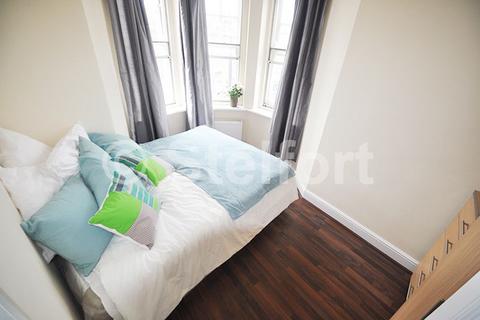 2 bedroom flat to rent, Elthorne Court, Elthorne Road, London, N19