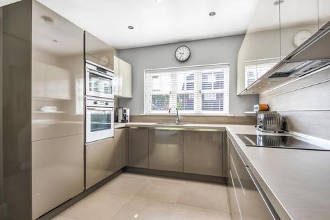 Maplehurst Farthings Walk, Horsham, RH12 1WR