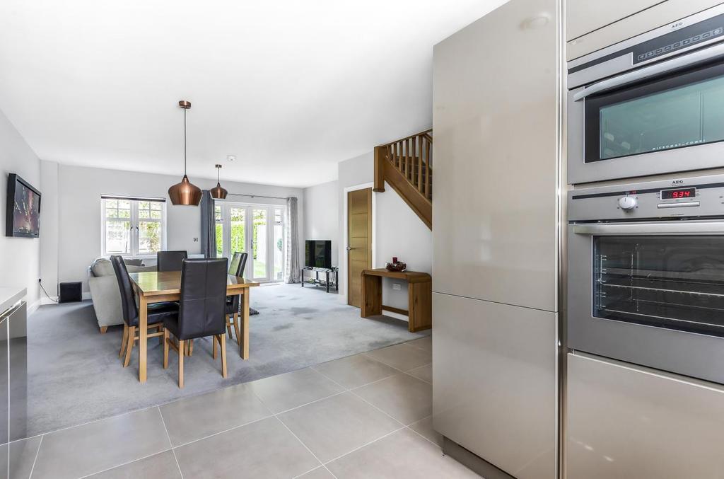 Kitchen/Dining