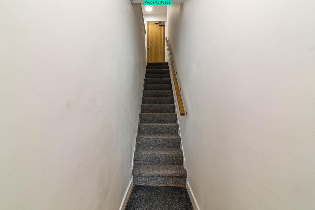 Apartment in Nottingham - View 3