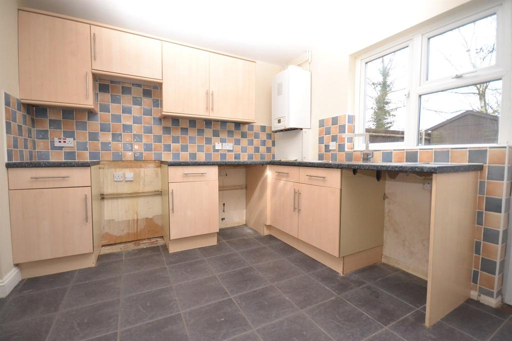 Knights Road, Braintree, CM7 2 bed semidetached house £1,100 pcm (£