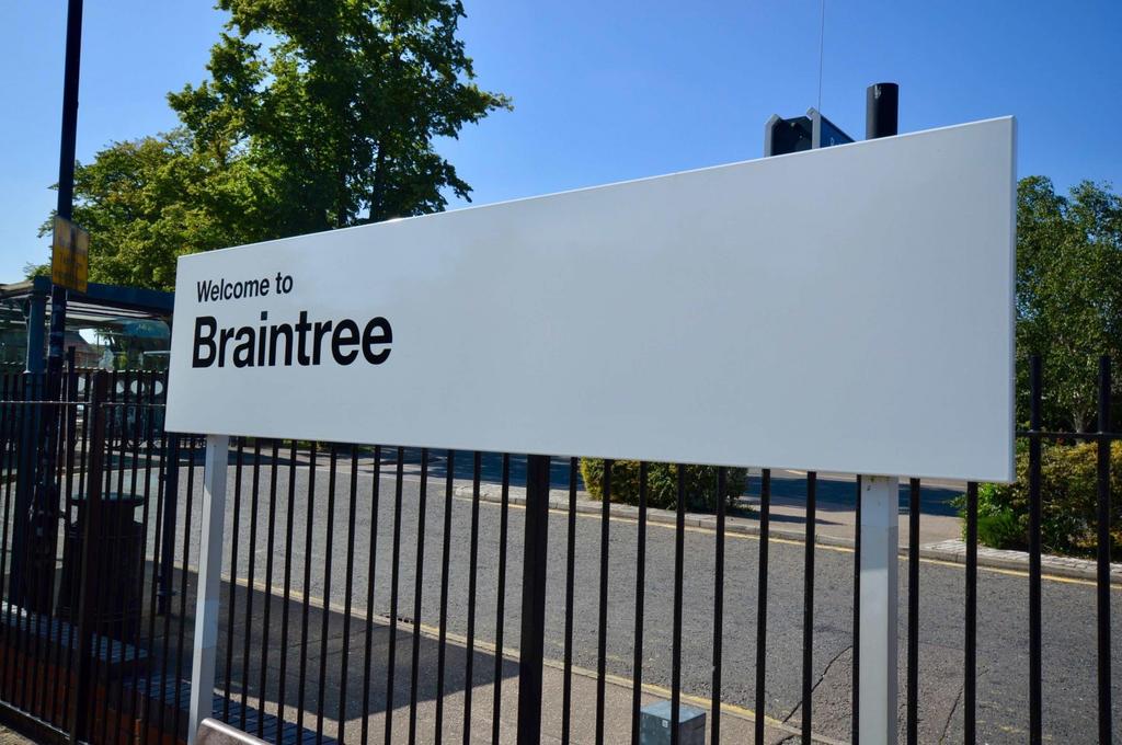 Braintree Sign