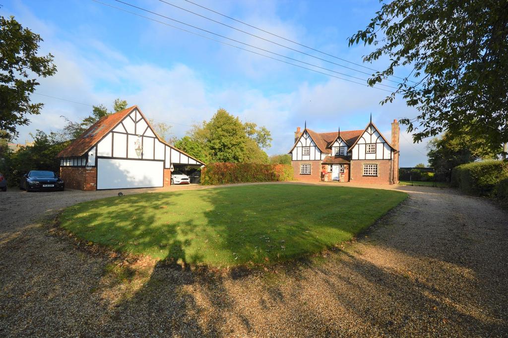 High Garrett, Braintree, CM7 4 bed detached house £1,000,000