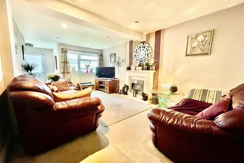 16 Beatty Gardens, Braintree, CM7 9TA