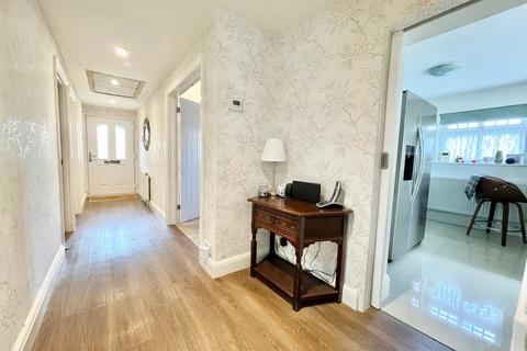 48 Castledon Road, Wickford, SS12 0EL