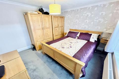 48 Castledon Road, Wickford, SS12 0EL