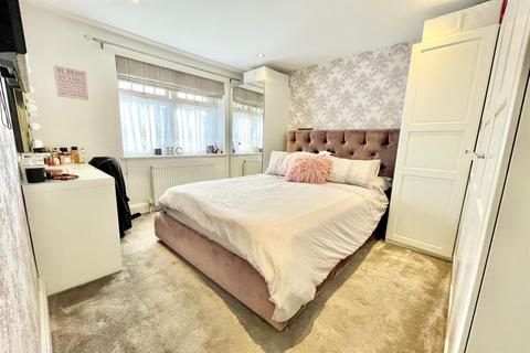 48 Castledon Road, Wickford, SS12 0EL