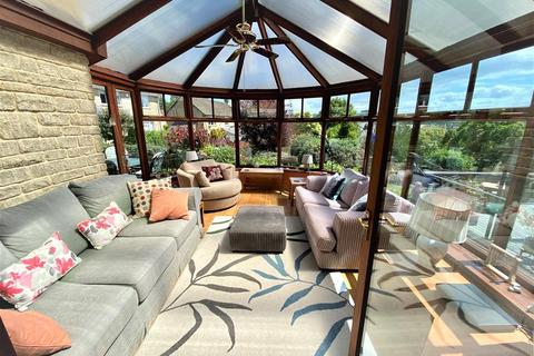 31 Hardings Drive, Dursley, GL11 4LP
