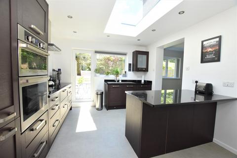 22 Bosvean Road, Shortlanesend, Truro, TR4 9DX