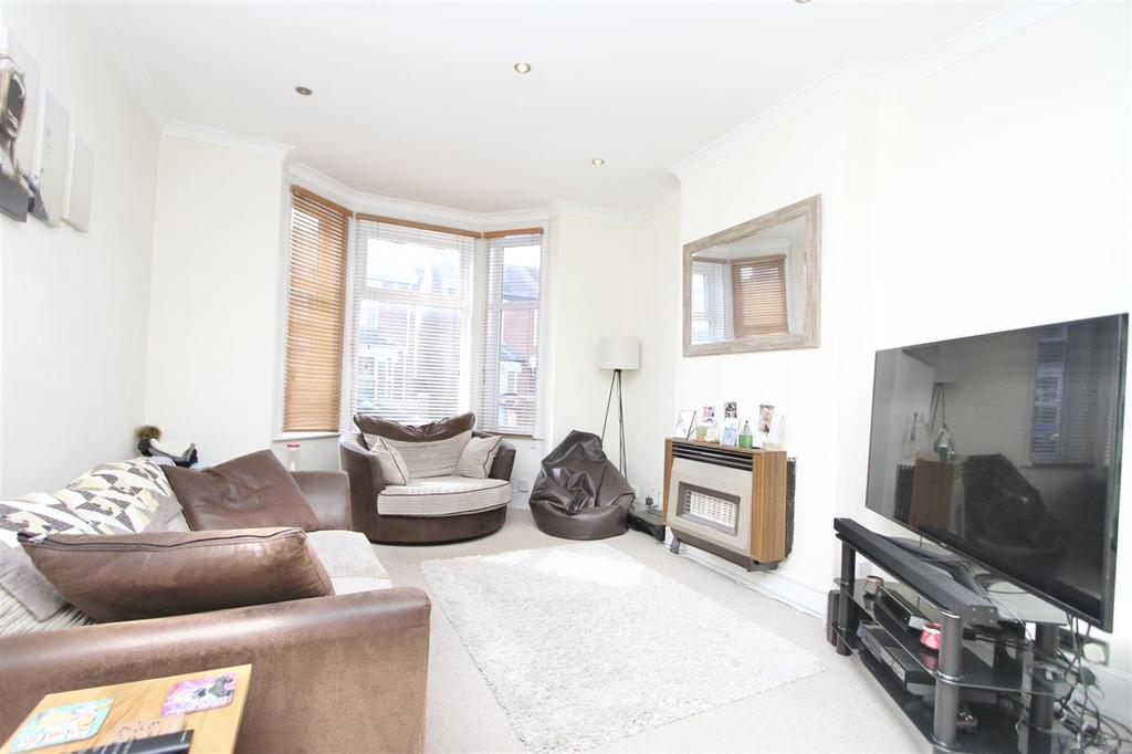 Lounge / Dining Room