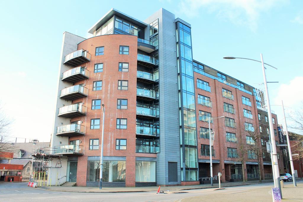 Excelsior Apartments, Princess Way, Swansea, SA1 2 bed flat £125,000