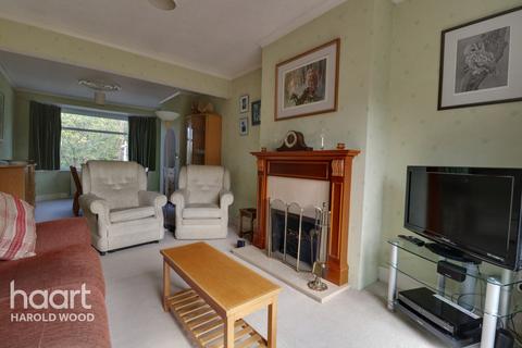 6 Shepherds Hill, Romford, RM3 0ND
