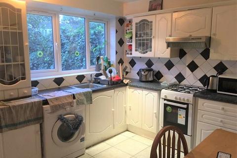 3 bedroom terraced house for sale, Garvary Road, London