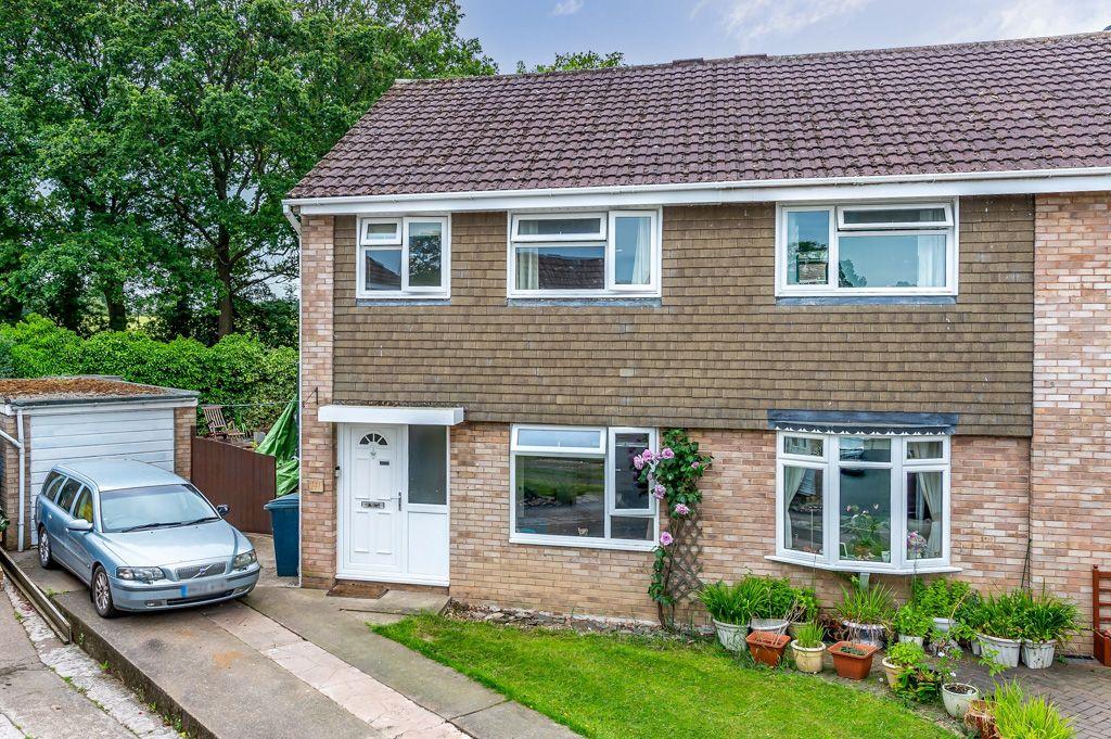 Lythwood Road, Bayston Hill, Shrewsbury SY3 0AE 3 bed semidetached