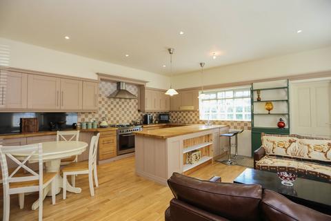 32a Arkwright Road, Marple, Stockport, SK6 7DB