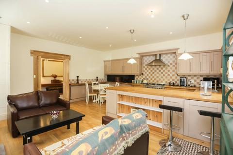 32a Arkwright Road, Marple, Stockport, SK6 7DB
