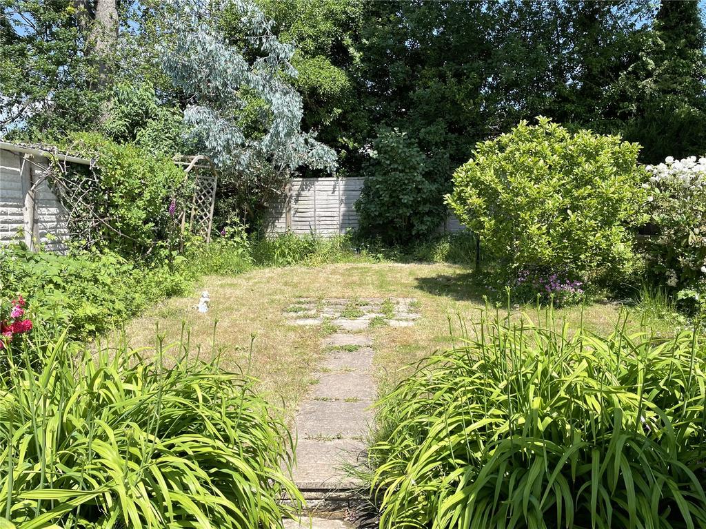 Millers Road, Tadley, RG26 3 bed bungalow £325,000