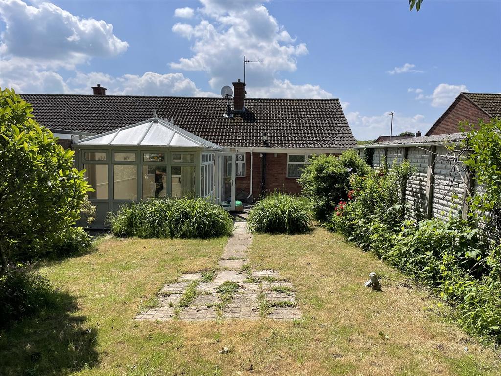 Millers Road, Tadley, RG26 3 bed bungalow £325,000