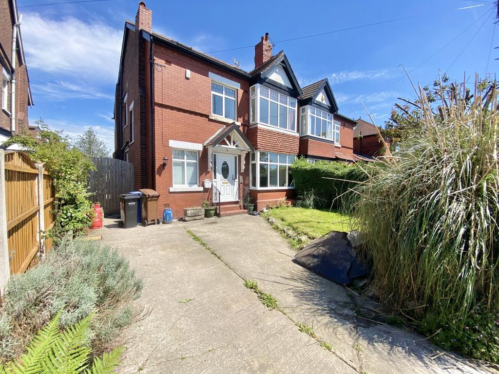 Dialstone Lane, Offerton, Stockport, SK2 7 bed semidetached house £475,000