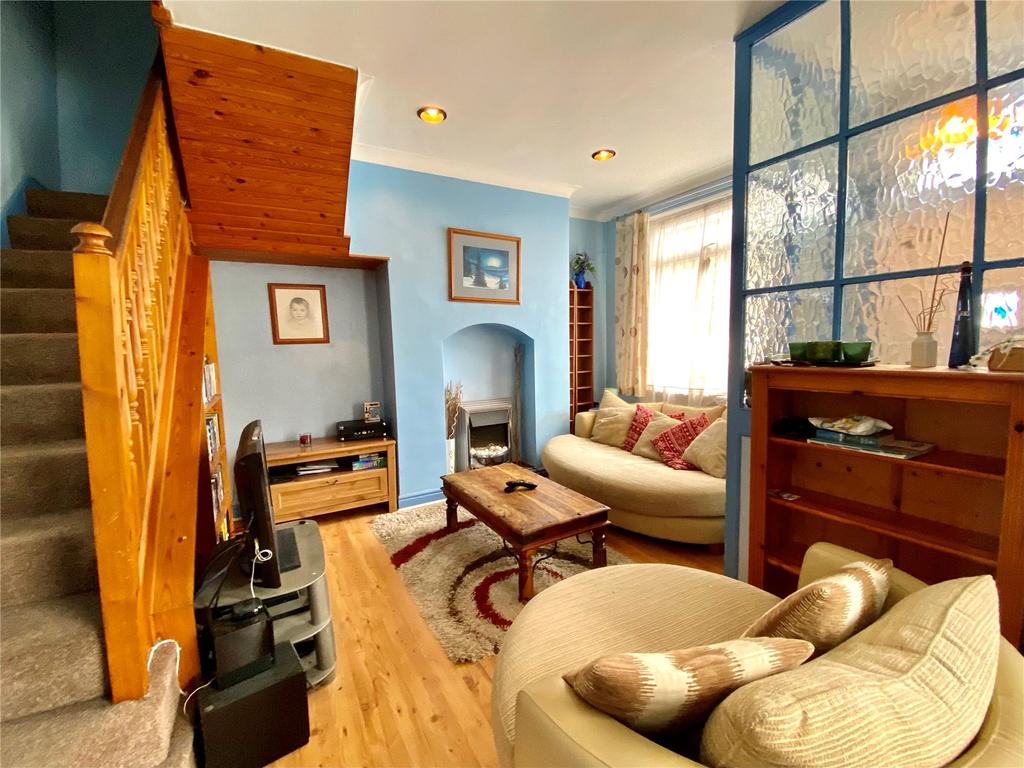 Forbes Road, Offerton, Stockport, SK1 2 bed terraced house £145,000
