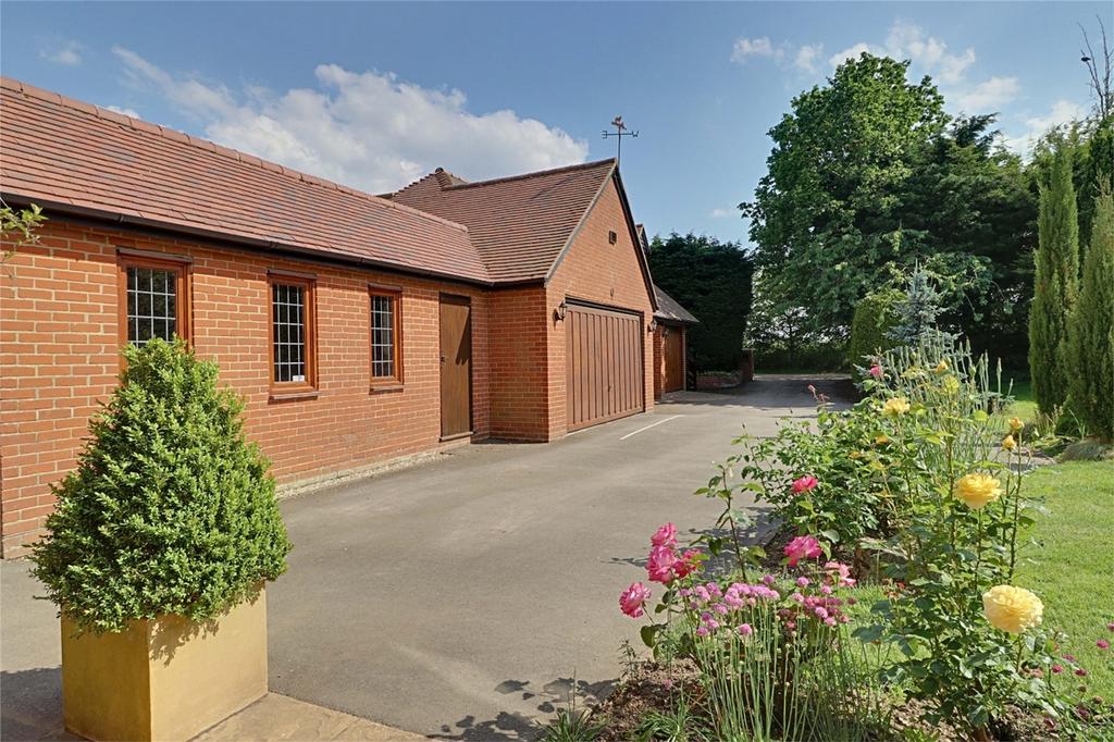 Thrimley Lane, Farnham, Stortford, Herts 5 bed detached house