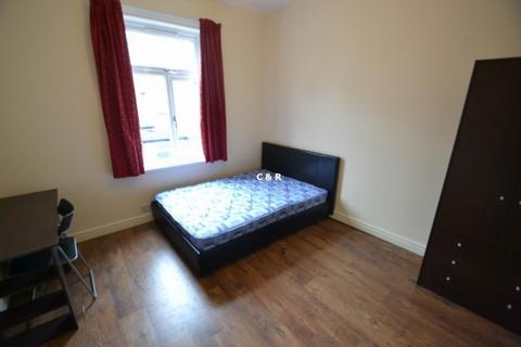 4 bedroom terraced house to rent, Deyne Avenue, Rusholme, Manchester.  M14 5SY