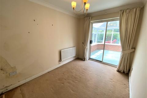 1 Arkle Close, Uttoxeter, ST14 8XH