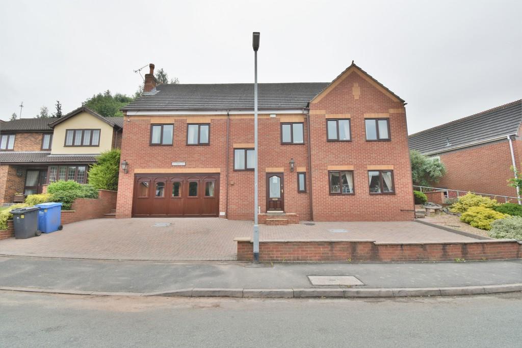Derwent Road, BurtononTrent 5 bed detached house £400,000