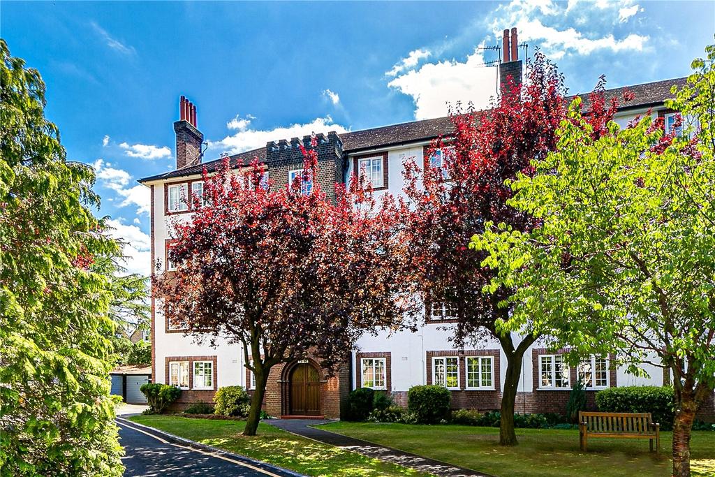 Gloucester Court, Kew Road, Richmond, Surrey 2 bed flat £525,000