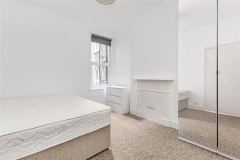 2 bedroom flat to rent, Theatre Street, London