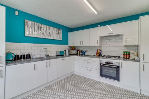 6 Dell Farm Close, Knowle, Solihull, B93 0JX
