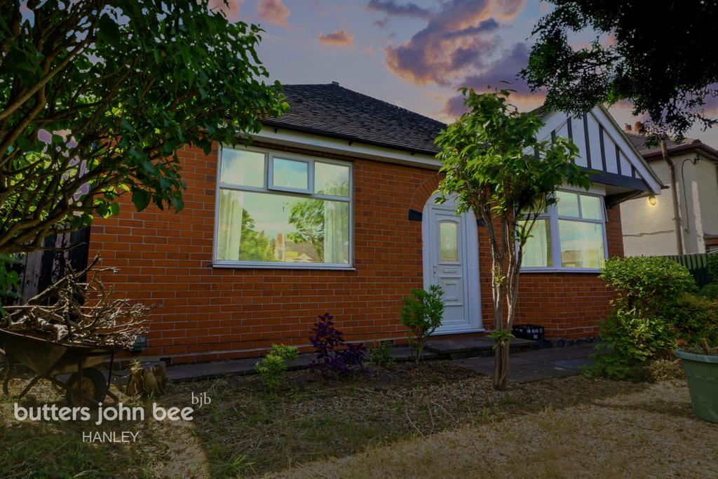 High Lane, Chell, StokeOnTrent, ST6 6HQ 2 bed detached bungalow £