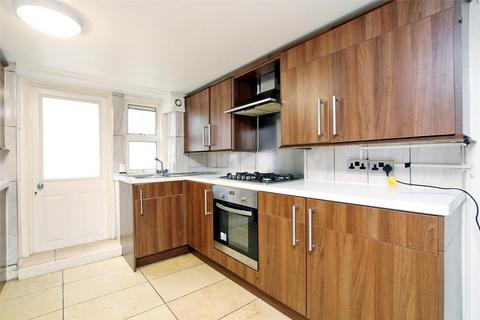 3 bedroom apartment to rent, Fordham Street, Whitechapel, London