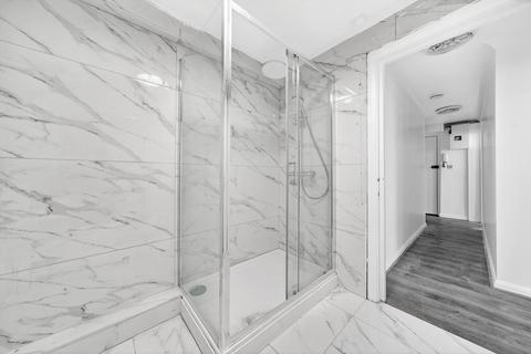 3 bedroom apartment to rent, Fordham Street, Whitechapel, London